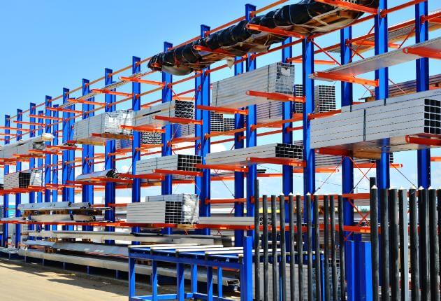 outdoor-cantilever-racking
